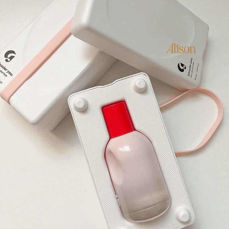 You là một hương thơm phổ biến của Glossier - một phổ biến của thương hiệu mỹ phẩm nổi tiếng từ Mỹ